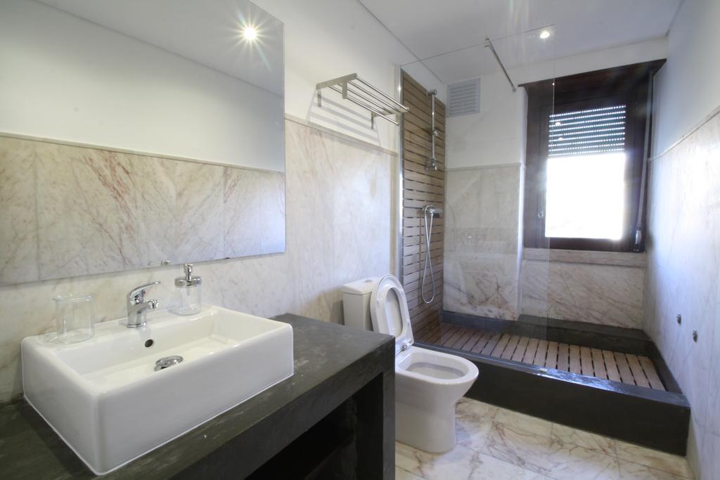Apartment Terrace In For Groups Lissabon